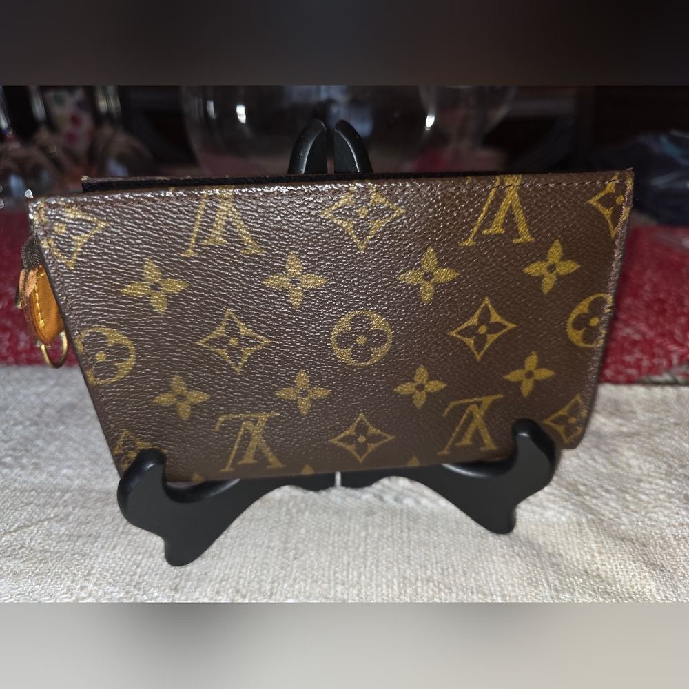 Pre-owned Louis Vuitton Monogram Pouch/Wristlet